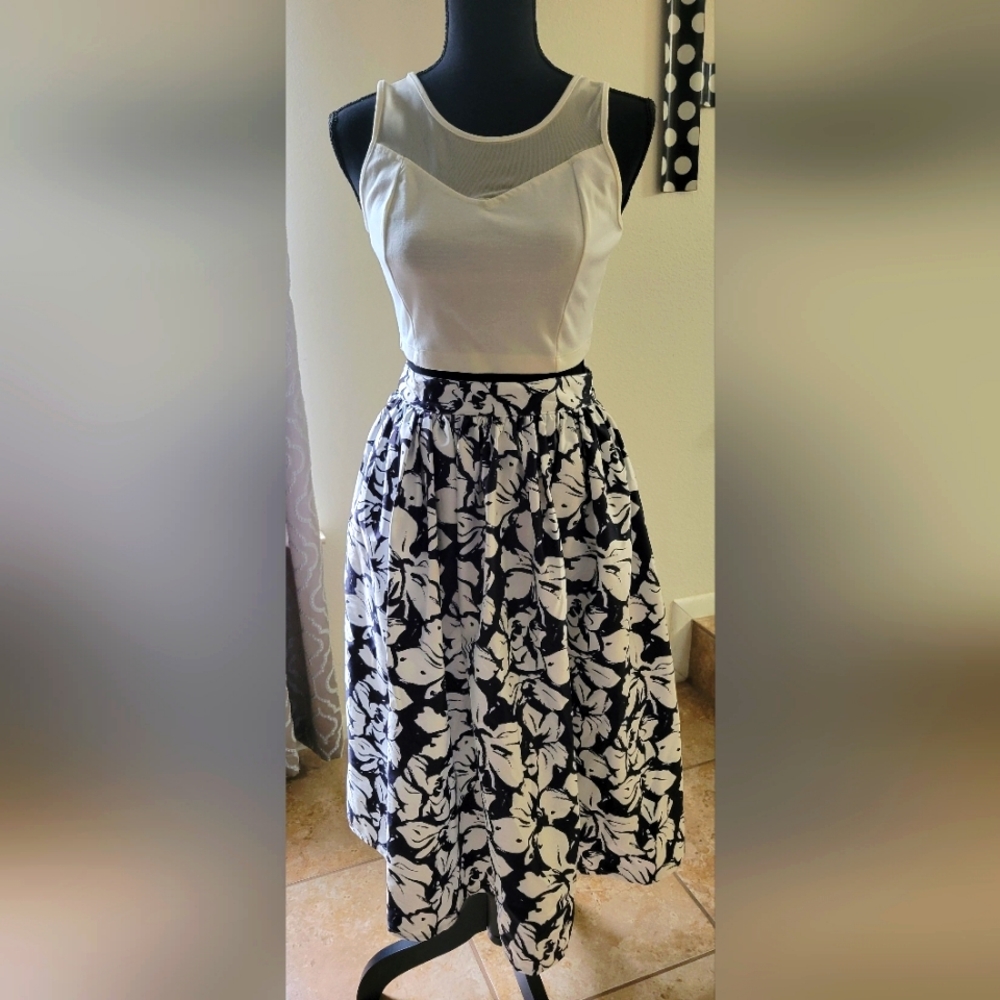 Uniqe Vintage Floral Skirt
